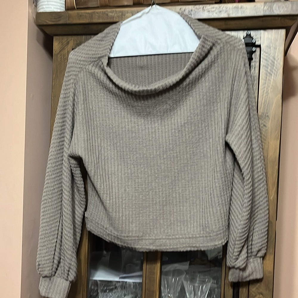 Brown Women’s Sweater - Brand Loveriche - Size: Small - NWOT